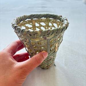 Handwoven‎ Natural Fiber Small Decorative Basket